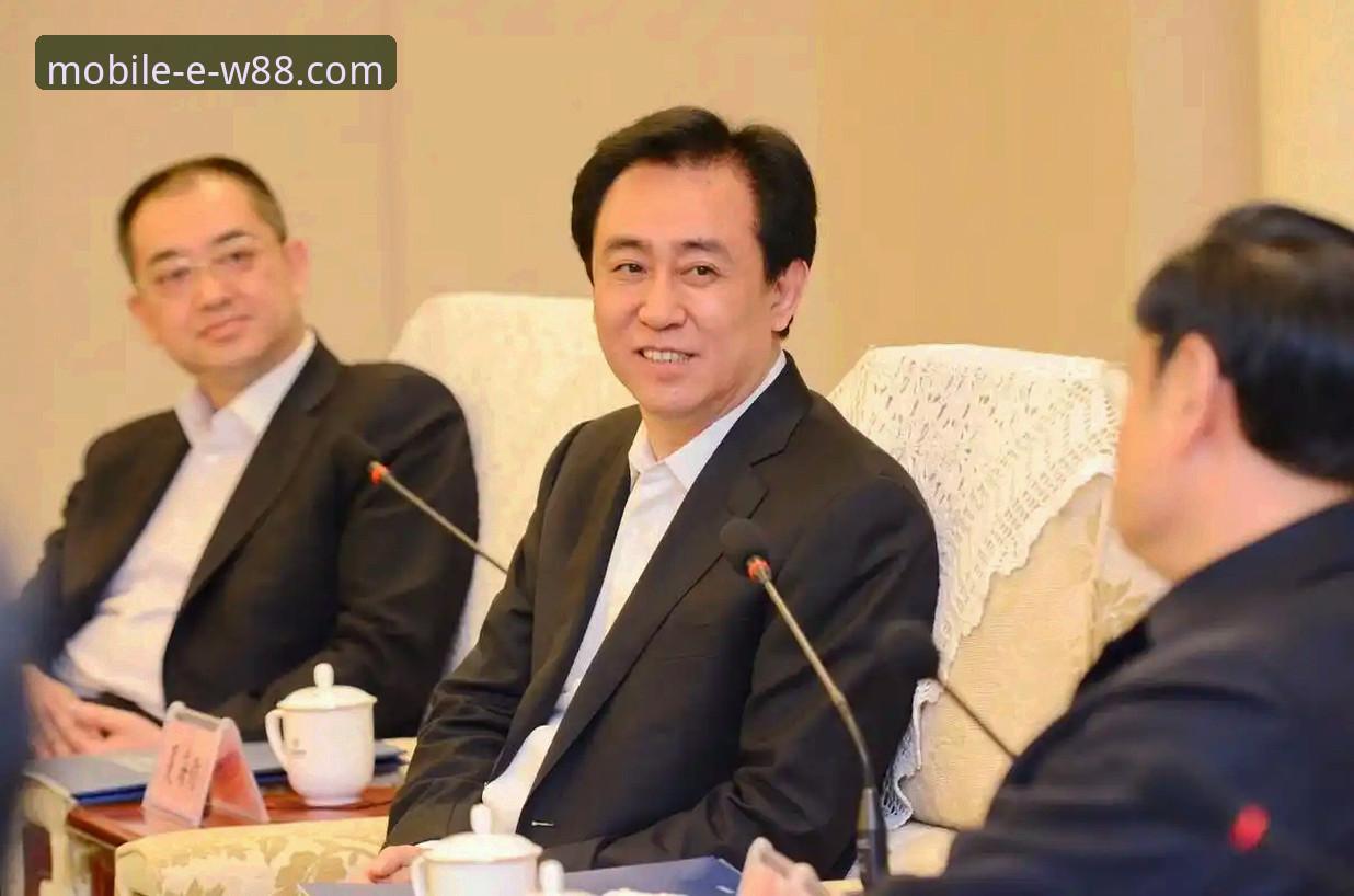 从金元帝国到法庭被告：许家印与恒大足球兴衰的全面解析